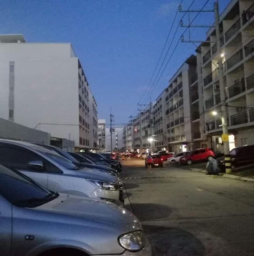 Ekonumi Rooms At Moonwalk Paranaque Paranaque City Экстерьер фото