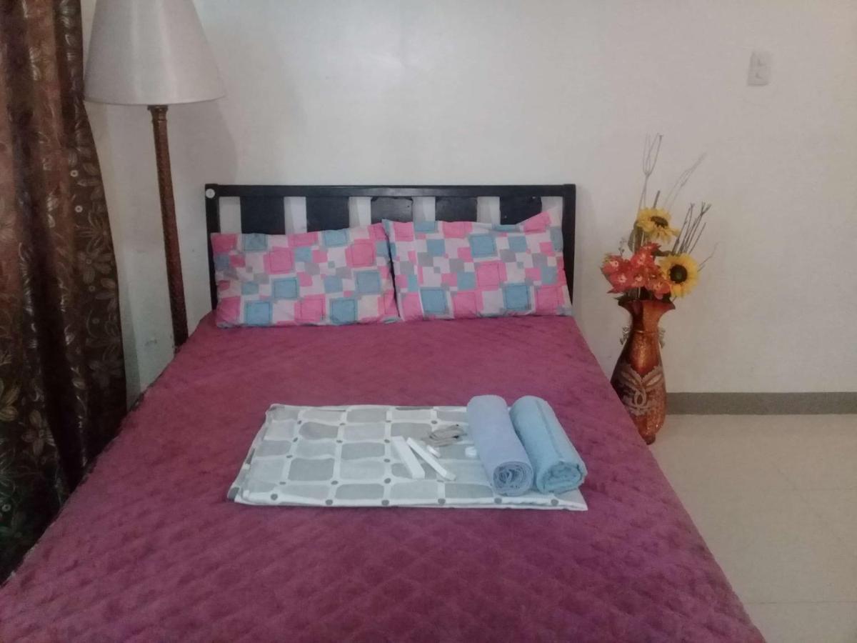Ekonumi Rooms At Moonwalk Paranaque Paranaque City Экстерьер фото
