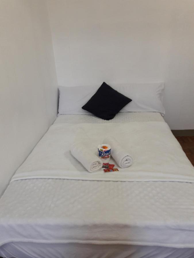 Ekonumi Rooms At Moonwalk Paranaque Paranaque City Экстерьер фото